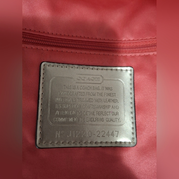 Coach Poppy Metallic Signature Tote 22447 Great condition - Picture 12 of 13
